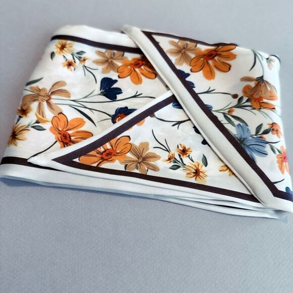 floral scarf S16 - Picture 4 of 5